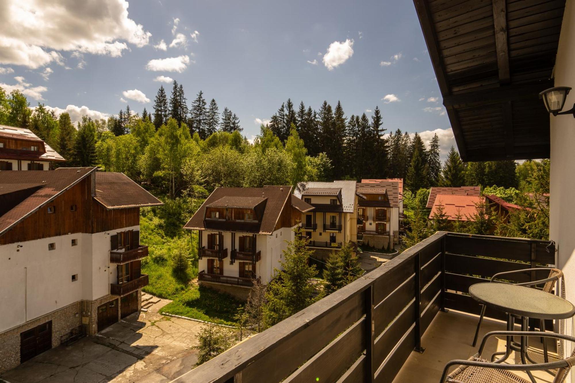 Dinvis Apartments Poiana Braşov Exterior foto