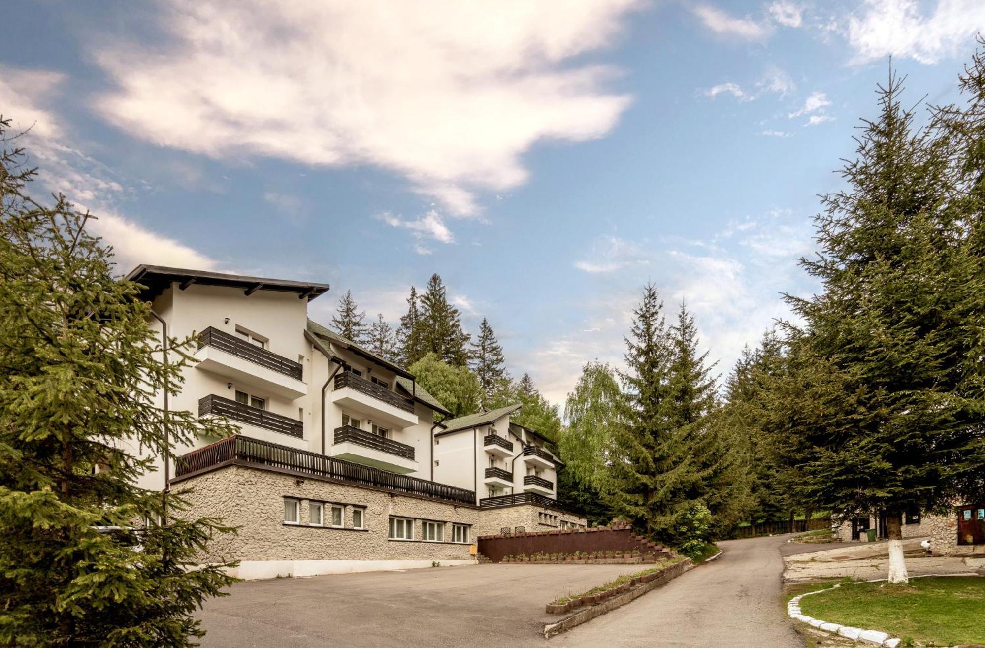 Dinvis Apartments Poiana Braşov Exterior foto